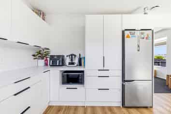 12 Kakaho Drive, Tawhero