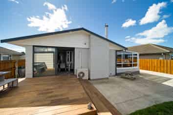 150 Pacific Road, North New Brighton