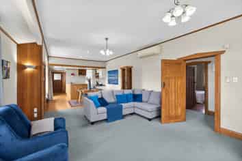 15 Highfield Grove, Richmond