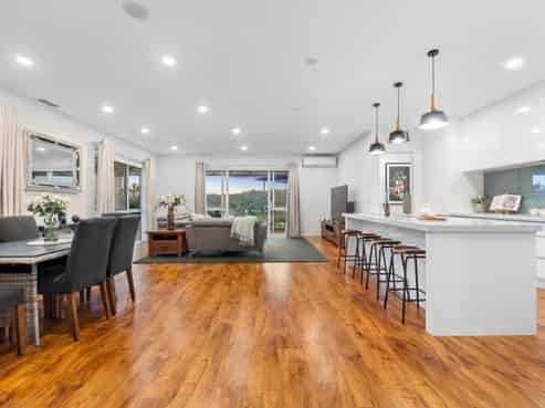 94 Pohutukawa Parade, Riverhead