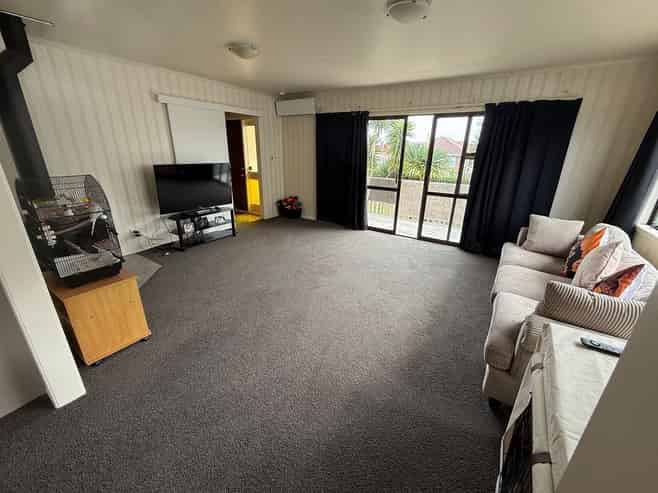 62 Bradbury Road, Botany Downs