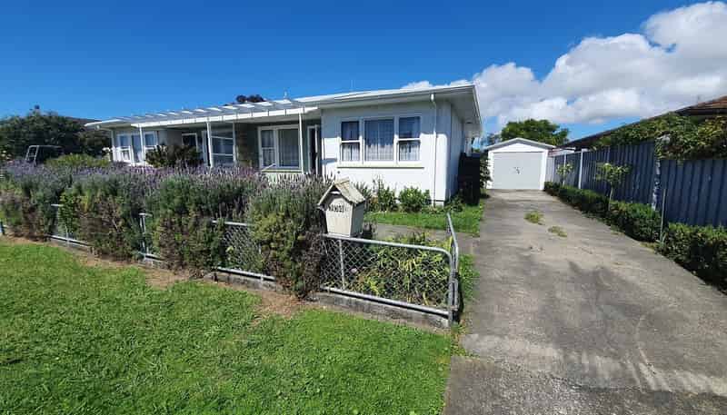 2/304 Southland Road, Hastings