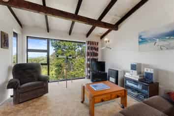 75 Shakespear Road, Army Bay