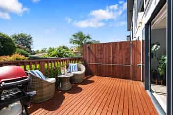 2 Tautaiao Lane, Papakura