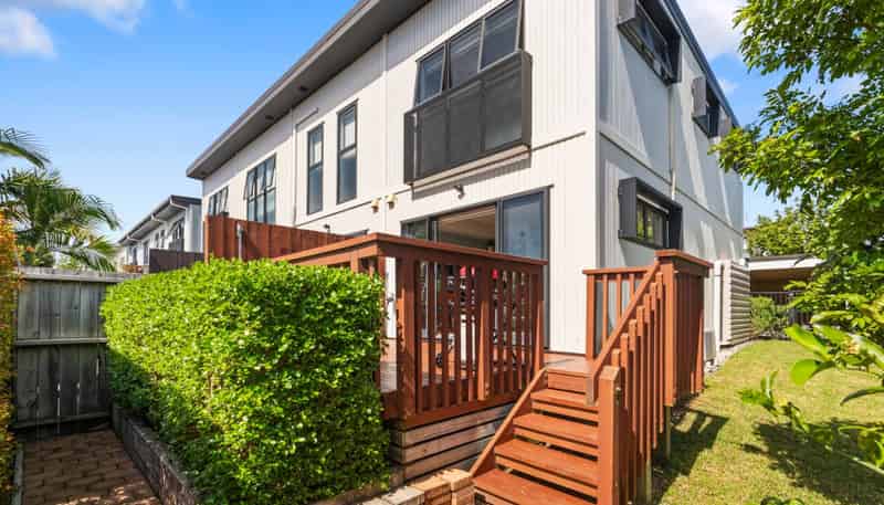 2 Tautaiao Lane, Papakura