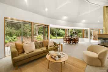 30 Fawcett Road, Laingholm