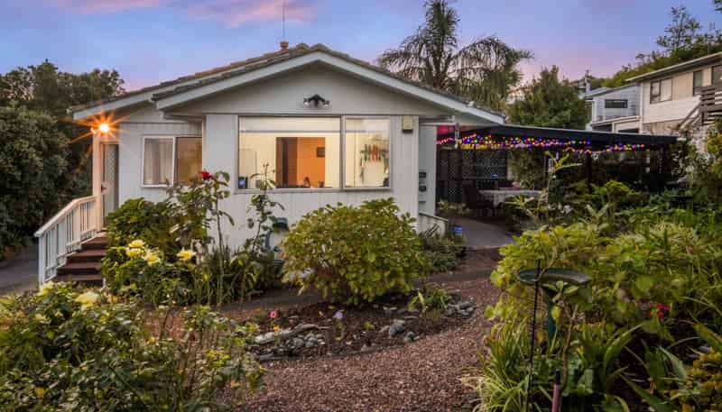 1/33 Cyclarama Crescent, Massey