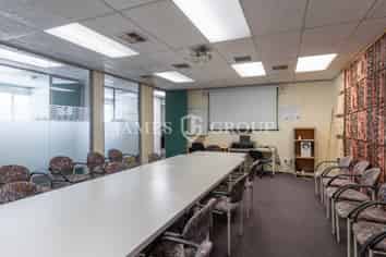 FUNCTIONAL 425M² OFFICE IN PRIME FRINGE LOCATION