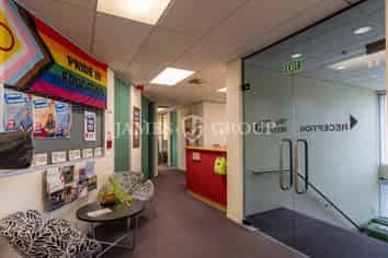 FUNCTIONAL 425M² OFFICE IN PRIME FRINGE LOCATION
