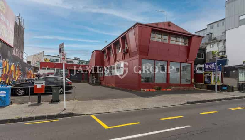 599 New North Road, Morningside