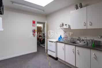 461M² MIXED-USE SPACE WITH STRONG FRONTAGE