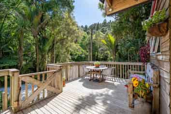 51 Wood Bay Road, Titirangi