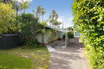 22 Doment Crescent, Orewa