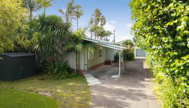 22 Doment Crescent, Orewa