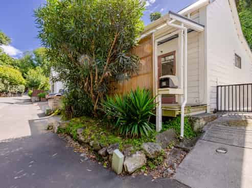 27 Milton Road, Bluff Hill