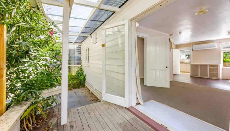 27 Milton Road, Bluff Hill