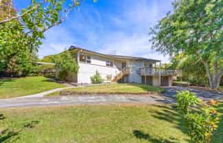 58 Taipari Road, Te Atatu Peninsula