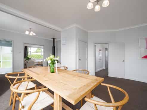 801 Frederick Street West, Mahora