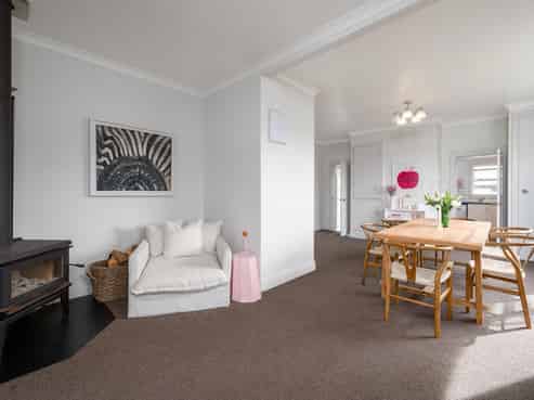 801 Frederick Street West, Mahora