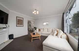 801 Frederick Street West, Mahora