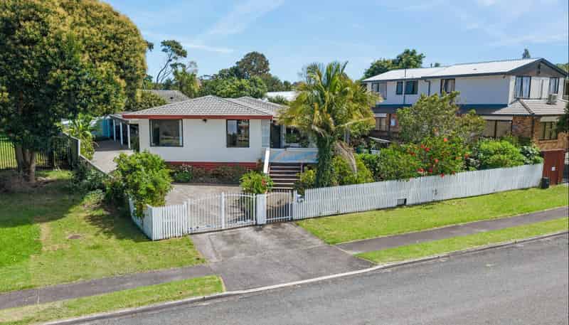 15 Marinich Drive, Ranui