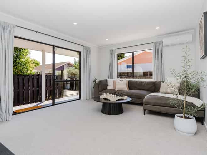 15C Breckons Avenue, Nawton