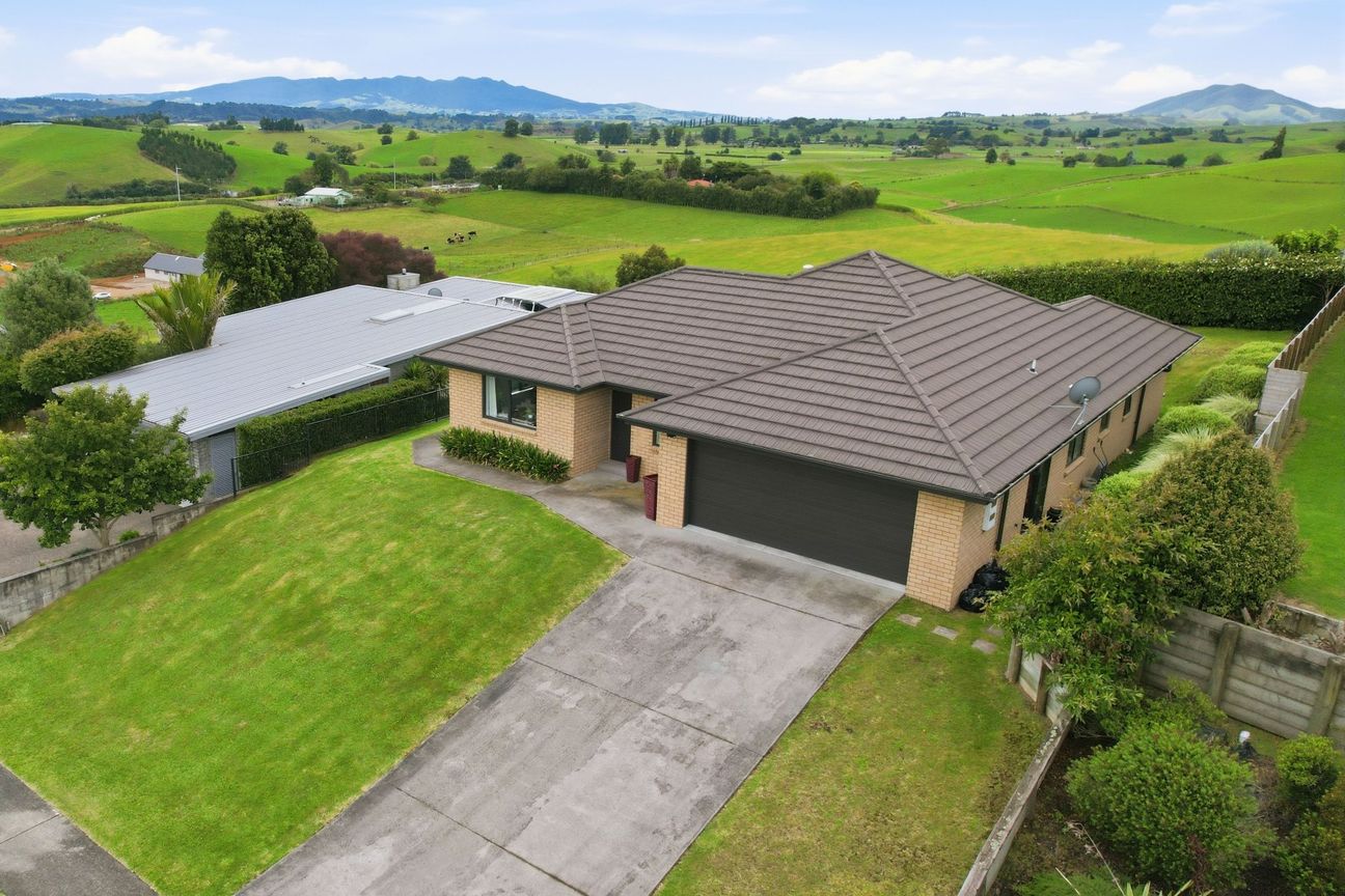Modern Brick Home + Motivated Vendors = Opportunity - Widok 5