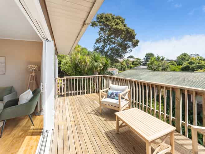 2/22 Woodside Avenue, Northcote