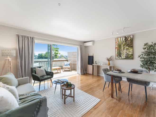 2/22 Woodside Avenue, Northcote