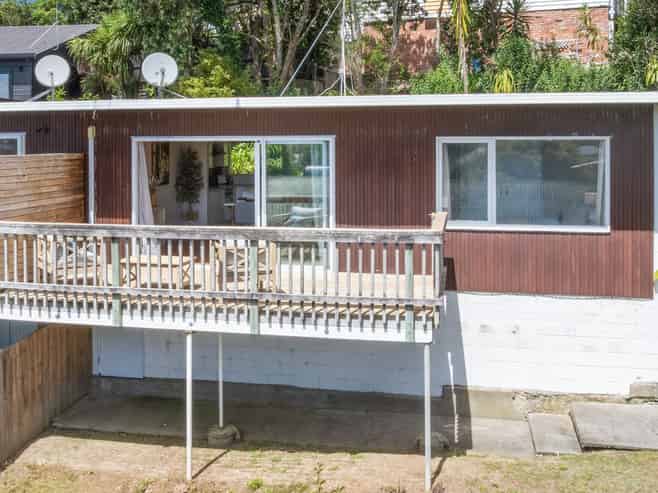 2/22 Woodside Avenue, Northcote