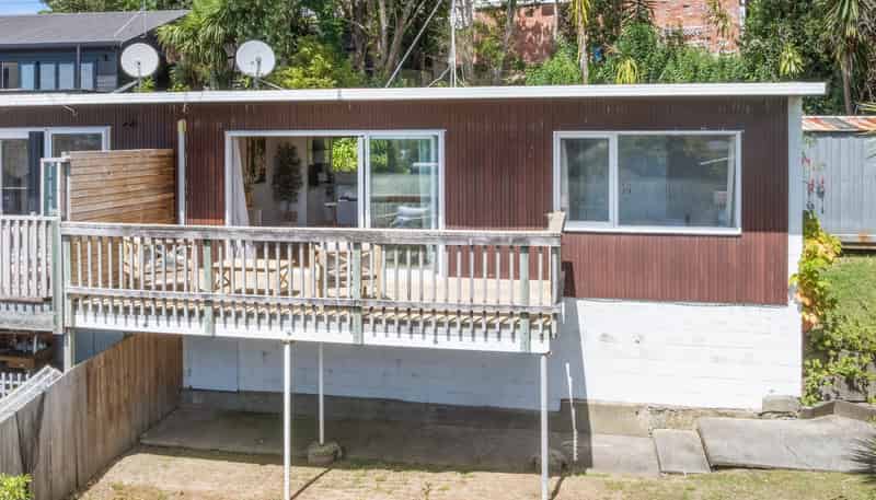 2/22 Woodside Avenue, Northcote