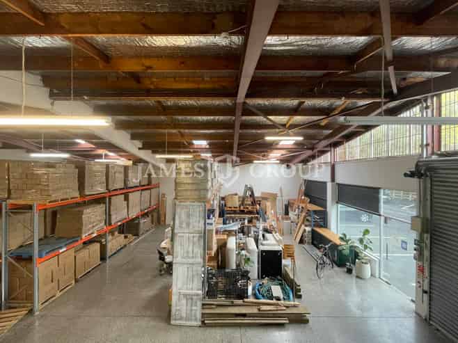 RARE PARNELL WAREHOUSE + PARKS