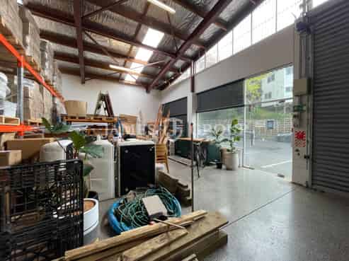 RARE PARNELL WAREHOUSE + PARKS