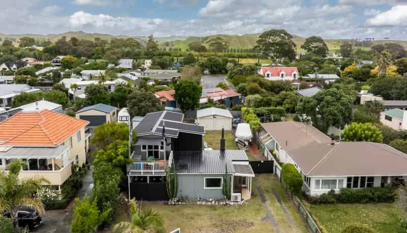 292 Clifton Road, Te Awanga