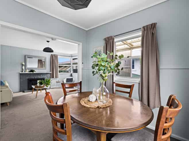 292 Clifton Road, Te Awanga