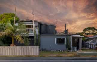 292 Clifton Road, Te Awanga