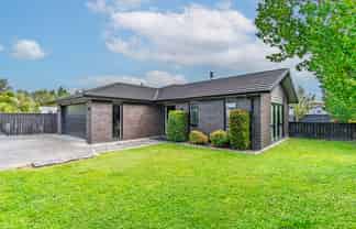 74A Park Road, Carterton