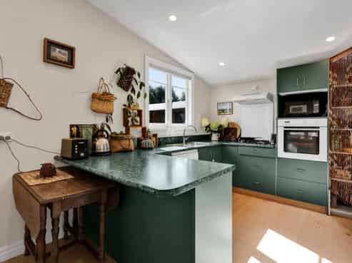 1 Mahuru Lane, Okato