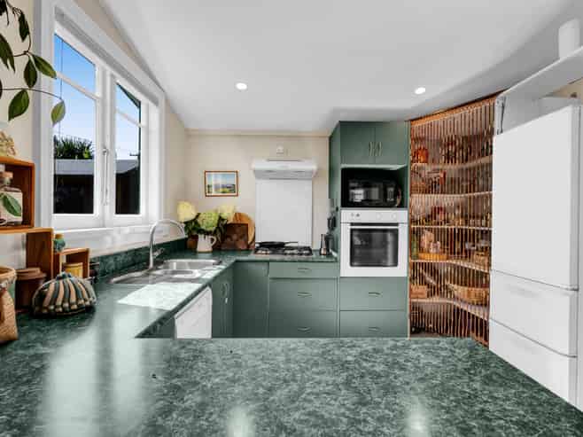 1 Mahuru Lane, Okato