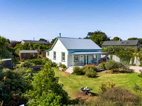 1 Mahuru Lane, Okato