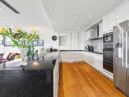 10/93 St Aubyn Street, New Plymouth