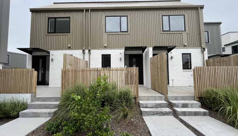 10/11 Ryburn Road, Mount Wellington