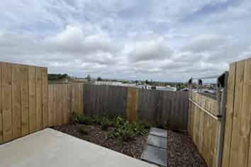 10/11 Ryburn Road, Mount Wellington