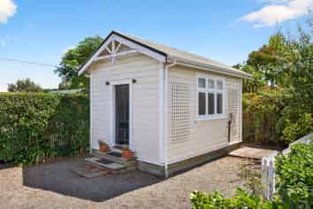 25 Oxford Street, Martinborough