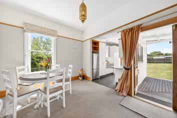 25 Oxford Street, Martinborough