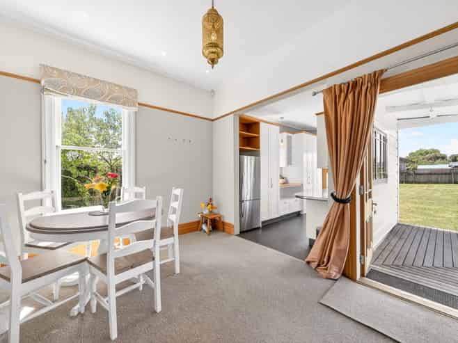 25 Oxford Street, Martinborough