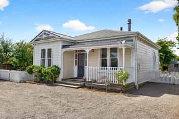 25 Oxford Street, Martinborough