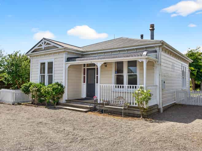25 Oxford Street, Martinborough