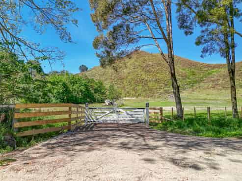  Longacre Road, Okoia