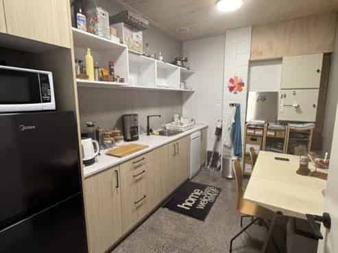 Ground Floor Showroom / Office